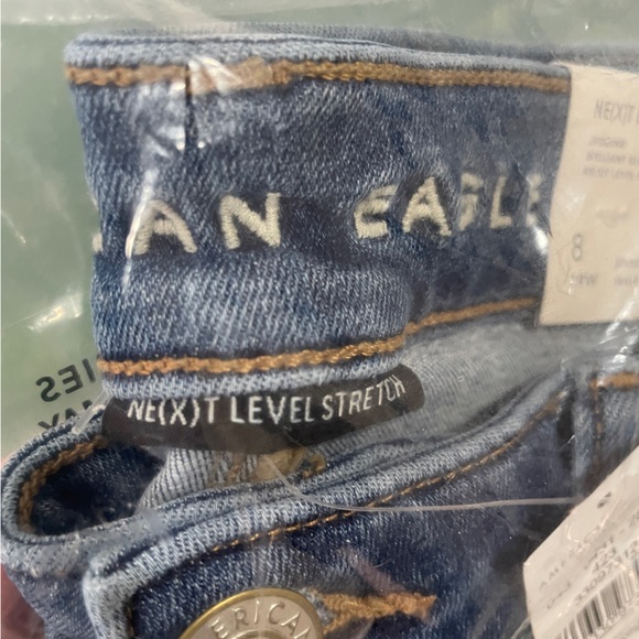NWT- American eagle women’s next level stretch mid rise jegging. - Picture 4 of 5